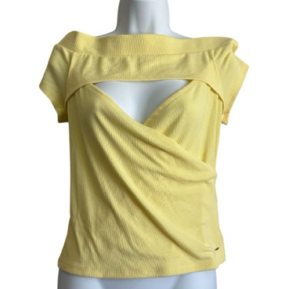 Guess Fairly Cutout Lemon Pie Top New With Tags